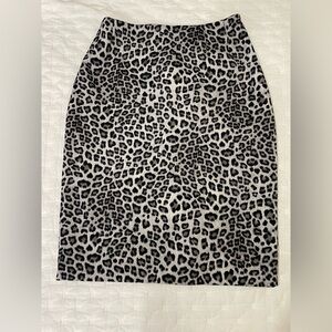 Kasper Black and Gray Animal Print Pencil Skirt